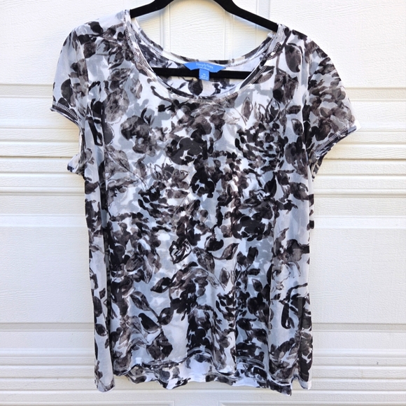 Vera Wang Stylish Black and White Women's Top - Picture 1 of 4
